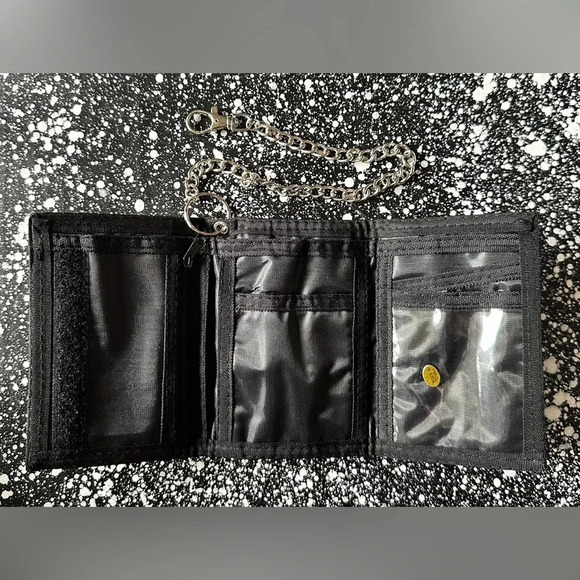 Vintage NASCAR Jeff Gordon #24 DuPont Tri Fold Wallet W/Chain NWOT - Picture 2 of 3